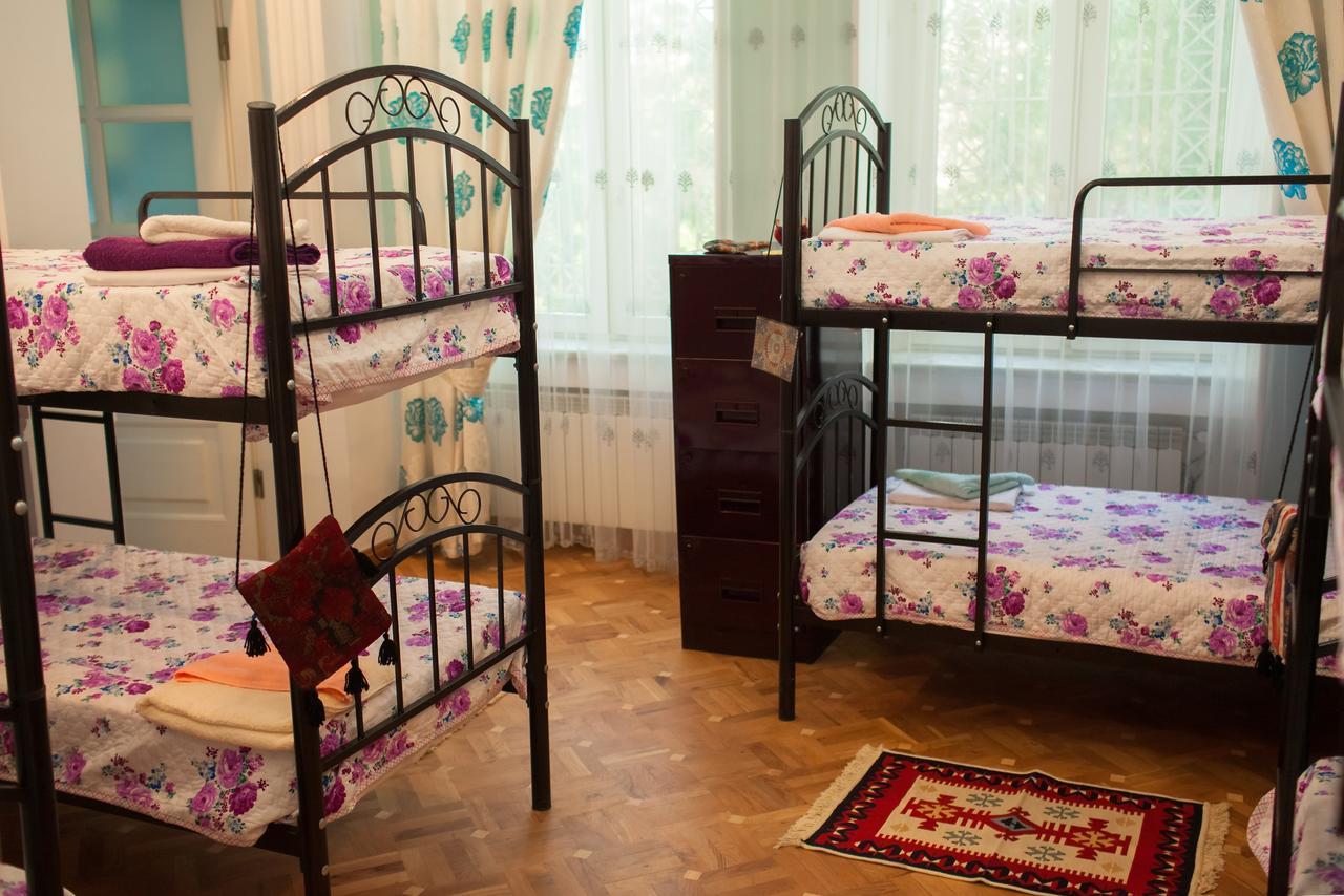 Land Of Fire Hostel Baku Exterior photo